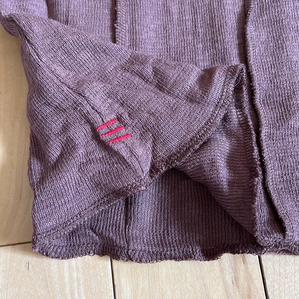 Urban Outfitters BDG Women’s Sweater Top - Picture 7 of 7